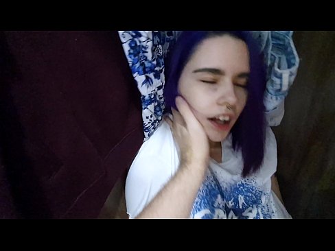 ❤️ Znalazłem moją siostrę w szafie i pomogłem jej dojść ❤️ Fuck video at us ❌